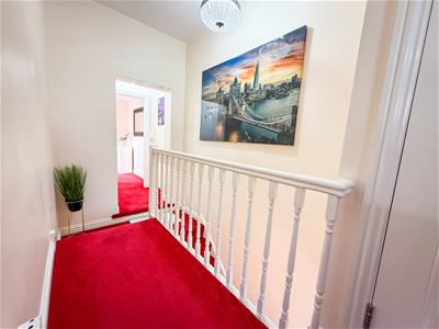 FIRST FLOOR LANDING